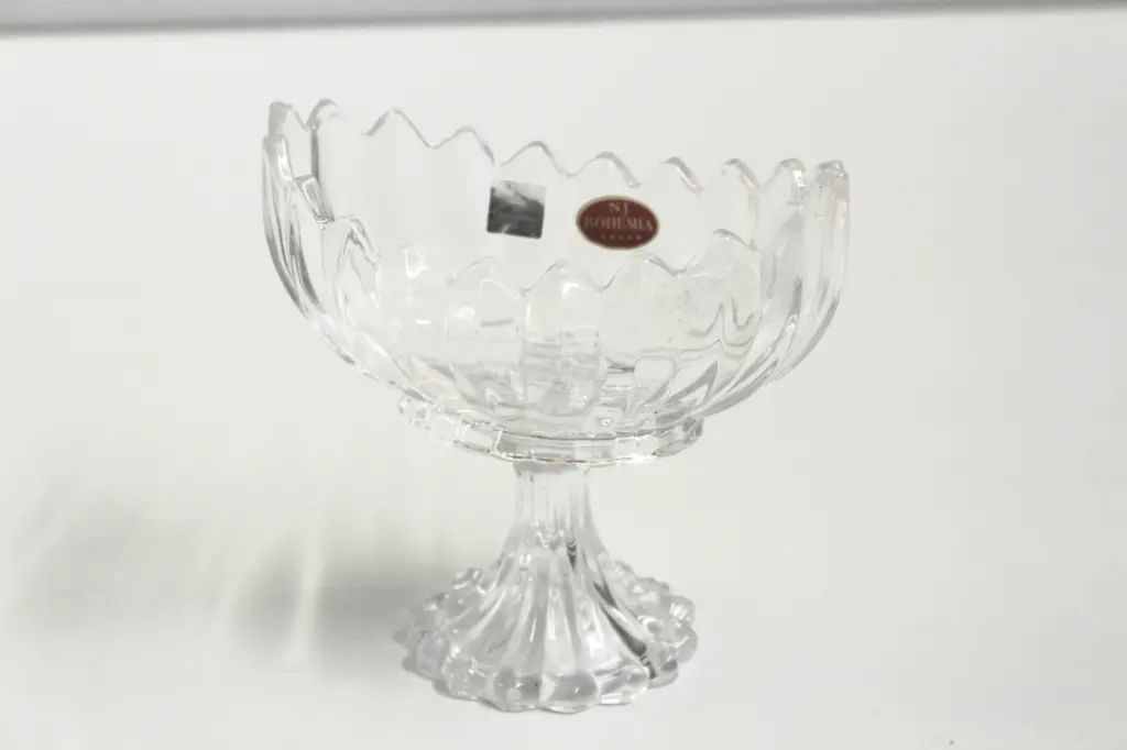 کشکول پایه دار جنووا 